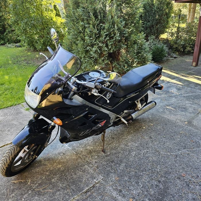 Okazja Honda VFR 750F niski przebieg