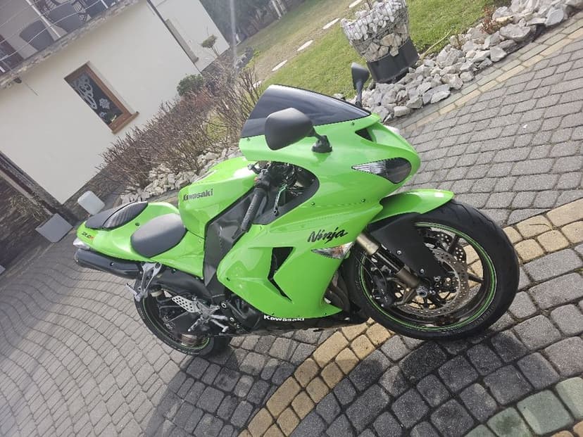 Kawasaki zx10r. Po remoncie silnika I skrzyni .mega stan