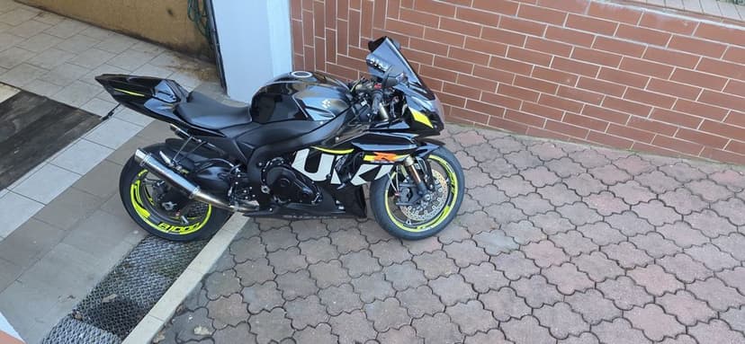 Motocykl suzuki GsxR1000