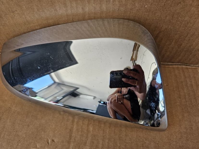 Toyota Hilux 16 obudowa lusterka chrom osłona prawa prawego