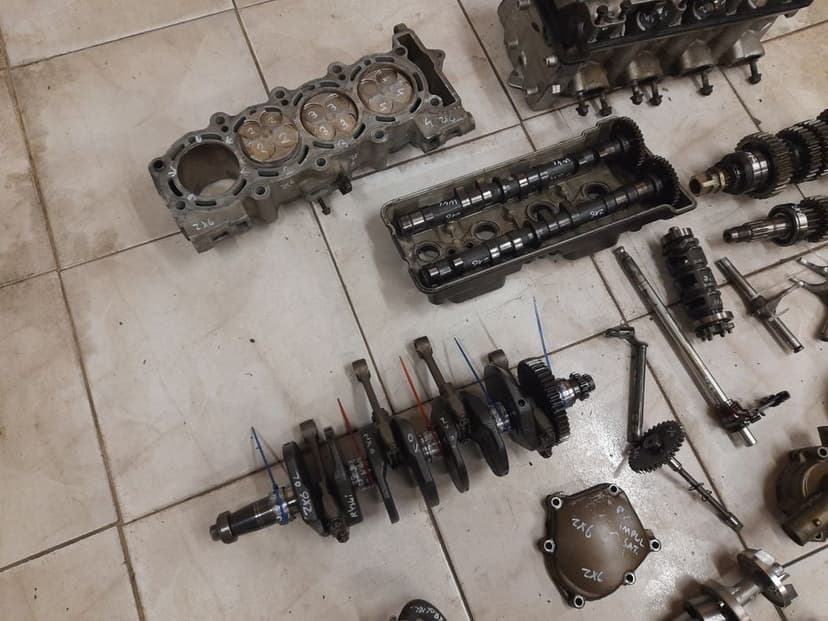 Kawasaki ZX6r 600 silnik części 00-02r magneto sprzęgło wałek zx600fe