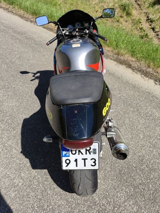 Suzuki gsxr 600 srad