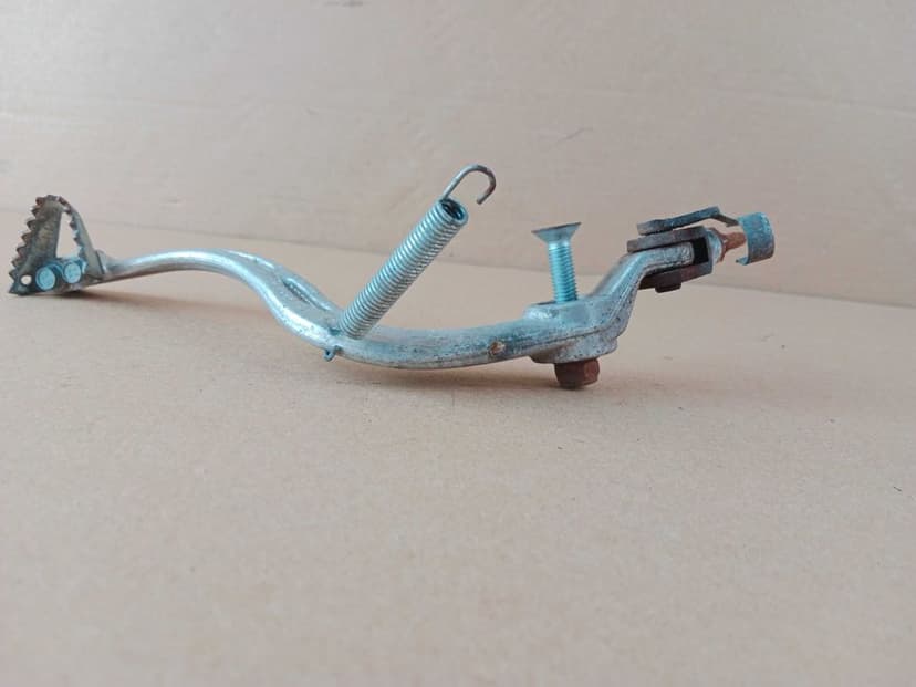 Beta RR 125 Enduro Dźwignia Hamulca Tylnego Tył 13-20