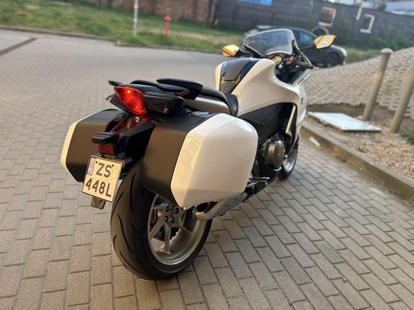 Honda VFR 1200 F 2010 ABS skrzynia manual