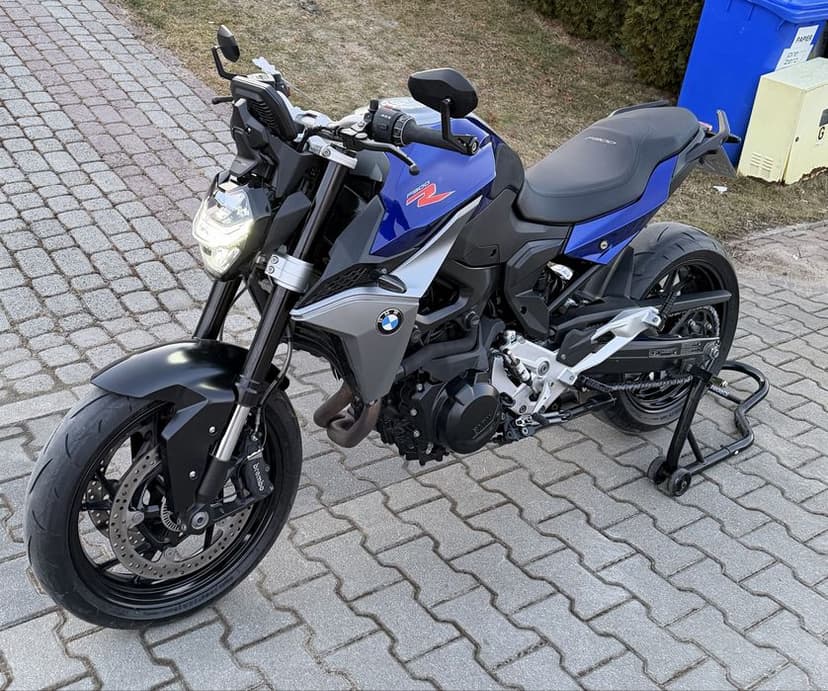 BMW F900R Salon Polska Bezwypadkowy Mały Przebieg Bardzo doinwestowany