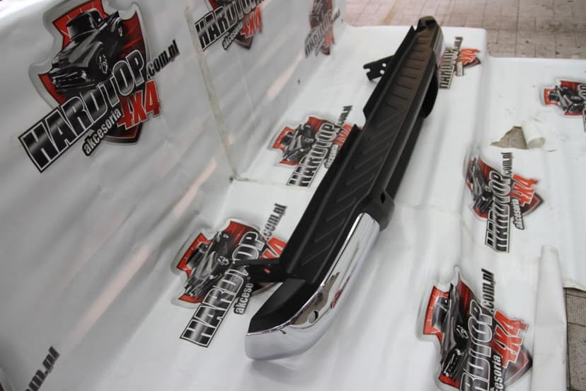 Zderzak tylny tył Nissan Navara Np300