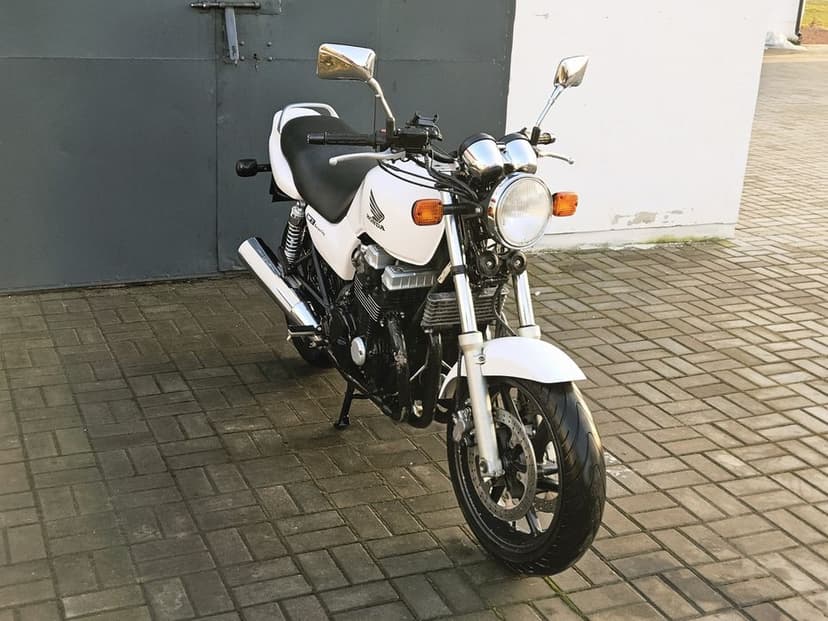 Honda CB 750 Seven Fifty