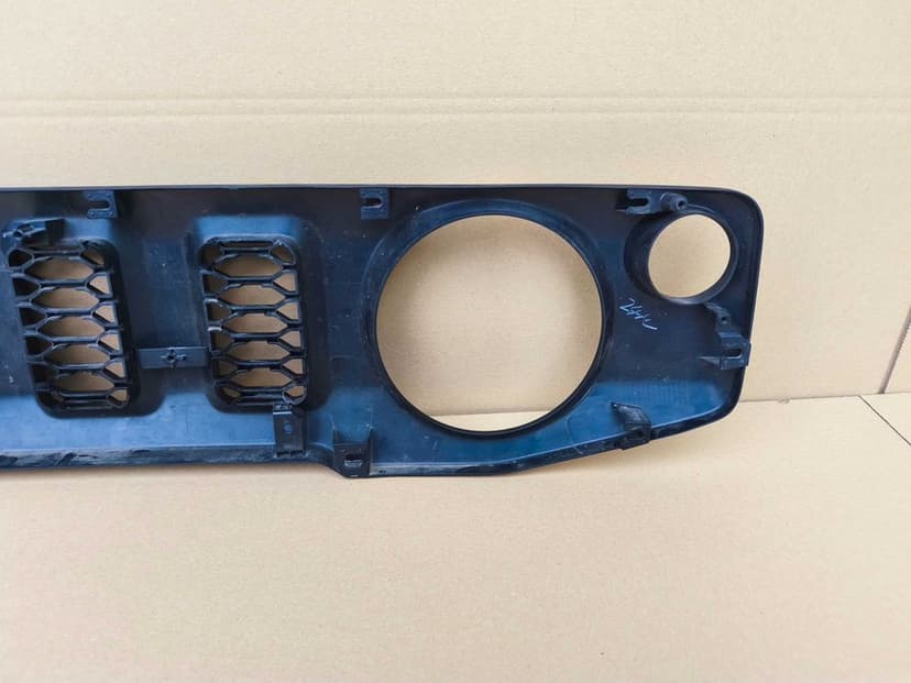 Suzuki Jimny IV 18- grill gril atrapa znaczek chrom kratka 72.111-78R0