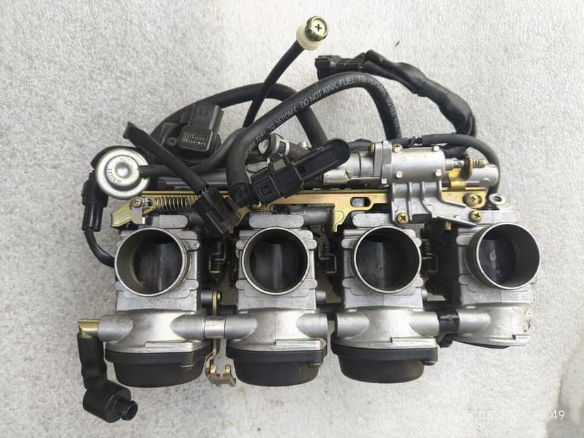 Yamaha R1 RN09 wtrysk przepustnica