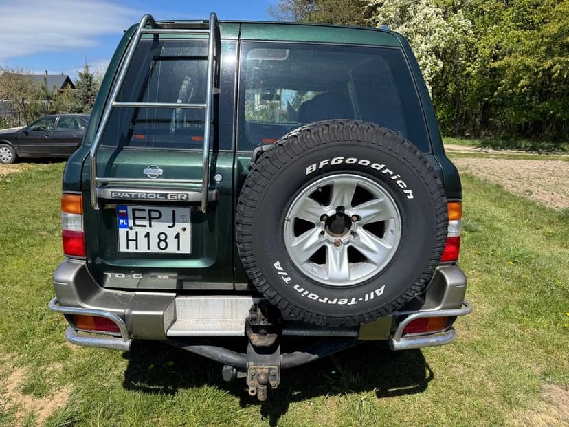 Nissan Patrol Y61 2.8
