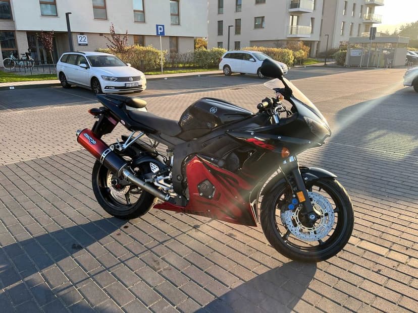 Yamaha R6 RJ05 RJ06 specjalna edycja BLACK with RED FLAME