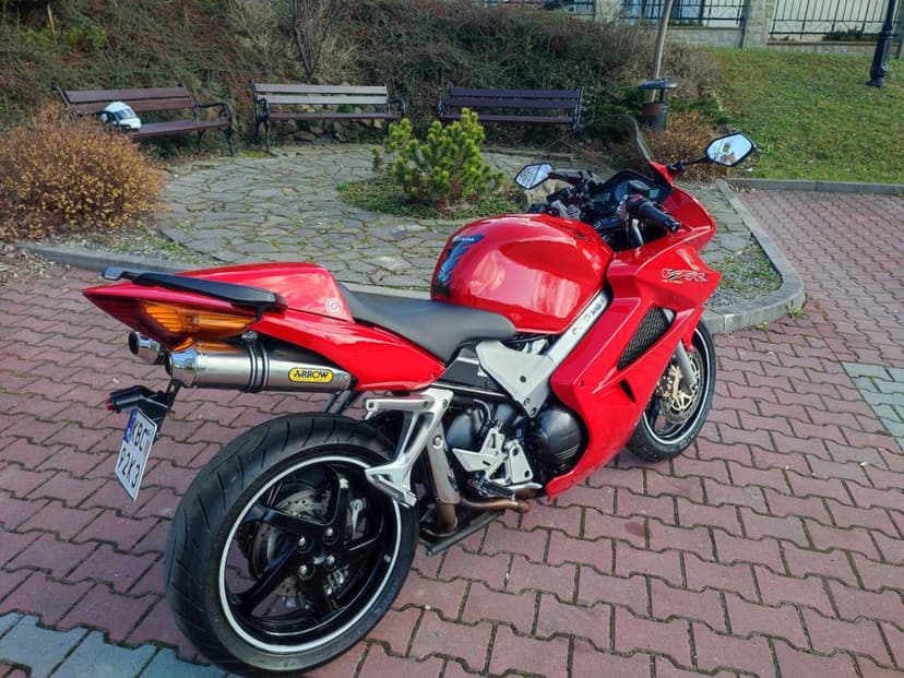 Honda VFR 800 zadbana
