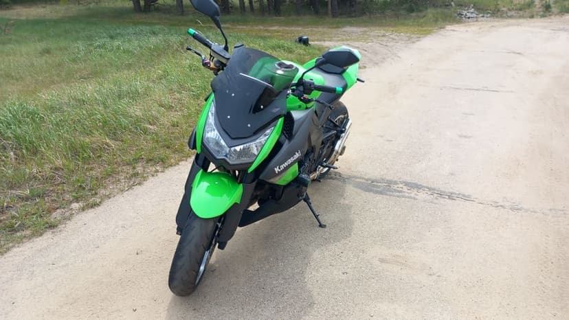 Kawasaki Z1000 rok 2011