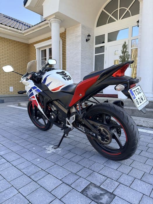 Honda CBR 125 R JC50 stan idealny