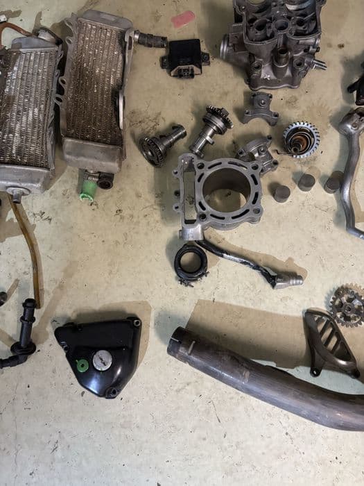 Kartery Skrzynia Wał Sprzęgło Silnik Części KAWASAKI KXF250 R 04-08