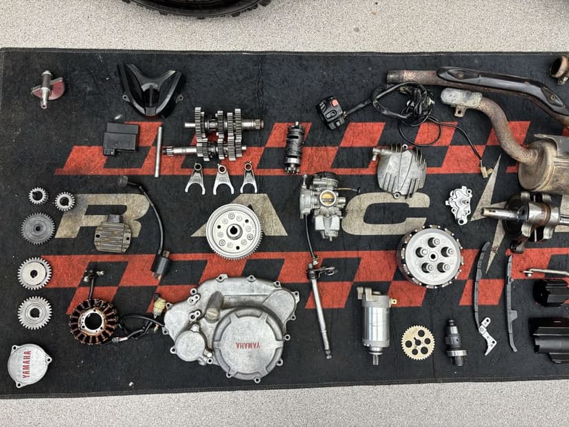 Dawca Części YAMAHA RAPTOR YFM 250 R 08-13 Cylinder Skrzynia Wał Stator Magneto Cdi Moduł Kartery Wydech Instalacja Dekiel Magneto