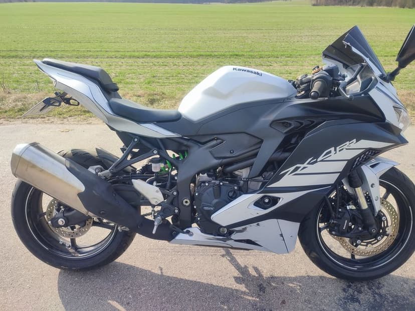 Kawasaki ZX 4rr  niski przebieg
