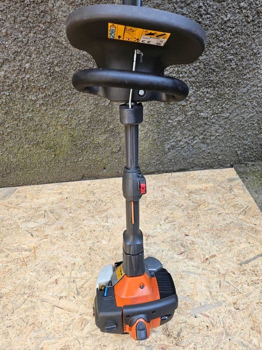 Nożyce spalinowe do żywopłotu HUSQVARNA 327 HE 3