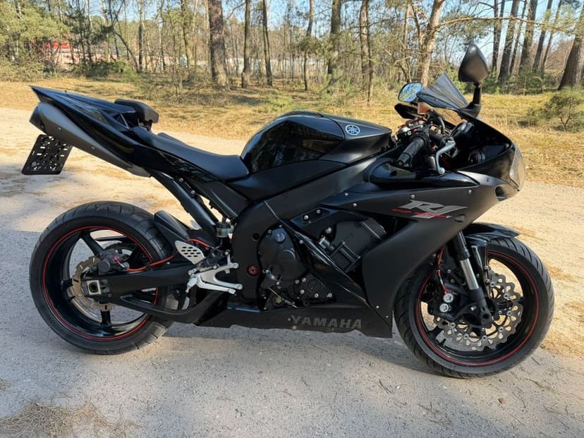 Sprzedam Yamaha R1 RN12