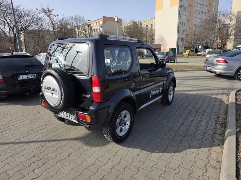 Suzuki Jimny doinwestowany