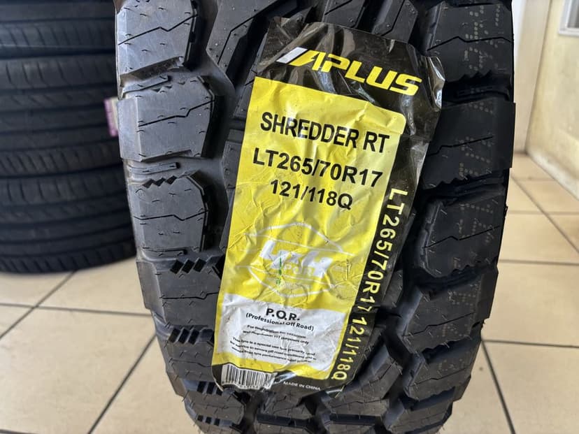 Koła terenowe Toyota Hilux 8x17 et0 265/70R17