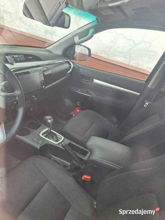 Toyota Hilux automat 2023 Diesel 2,8