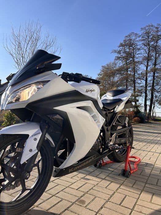 Kawasaki ninja 300/125