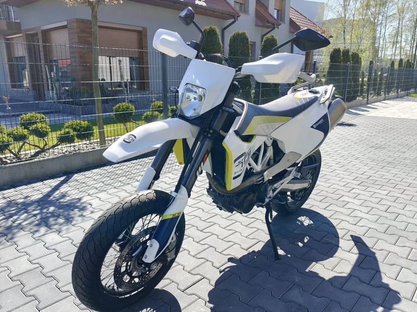 Husqvarna 701 ABS TC Supermoto SM701 * RATY * Transport