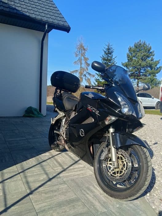 HONDA VFR 800 Doinwestowana 2004r