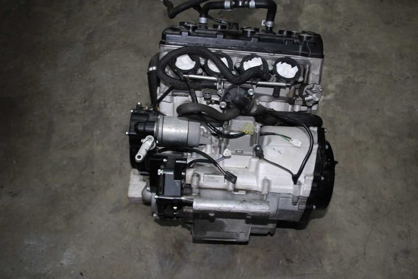 Silnik KPL Skrzynia Kosz 3.300km NOWY ! Suzuki GSXR 750 K6 K7 06-07