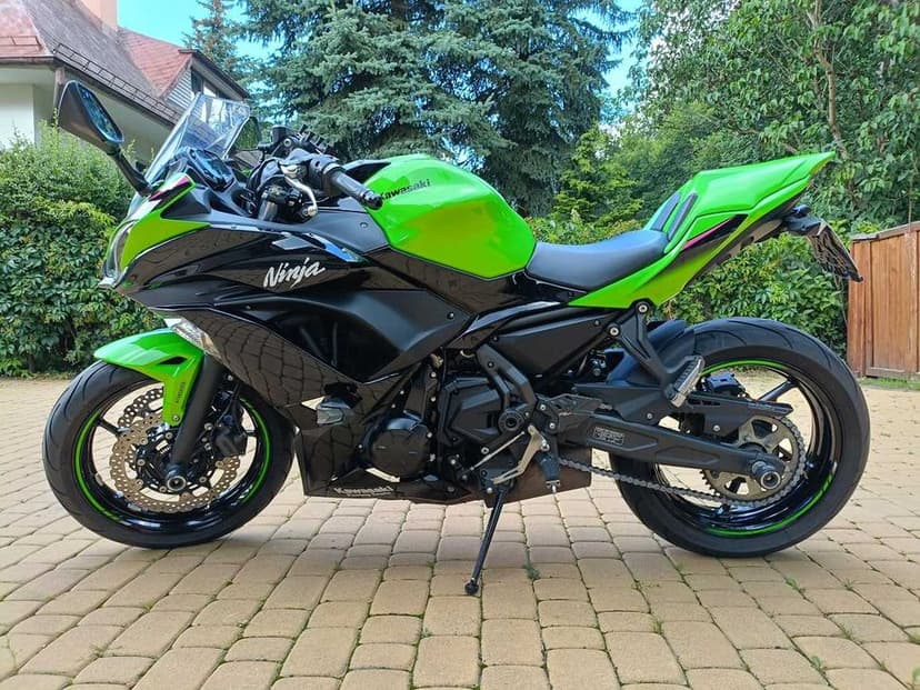 Piękne Kawasaki Ninja 650 z bogatym wyposażeniem !