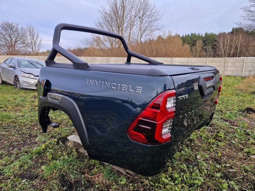 Toyota Hilux 2025 Invincible Paka Zabudowa , Skrzynia ładunkowa NOWA