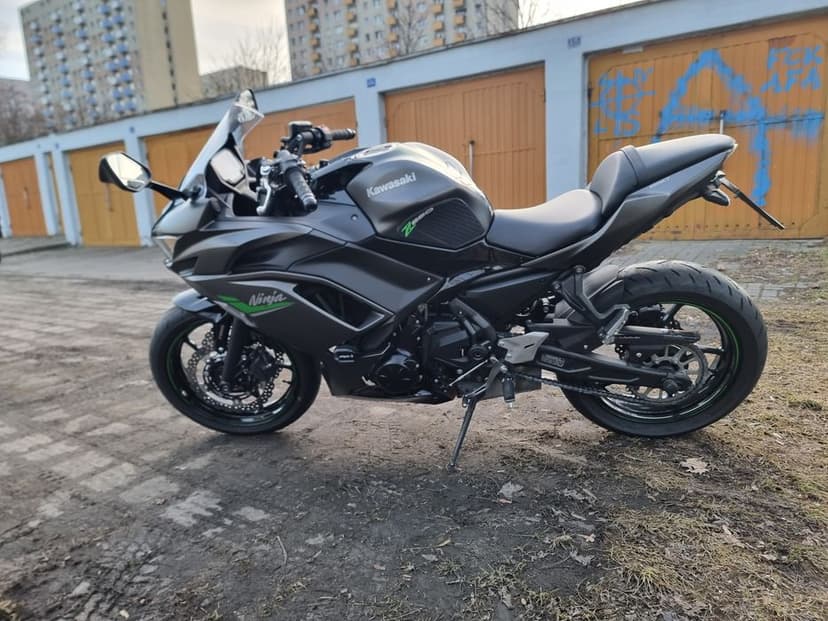 Kawasaki Ninja 650 Salon PL