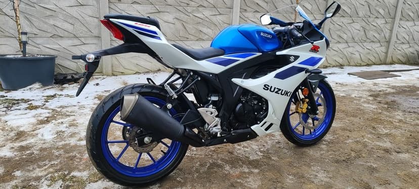 Suzuki gsx r 125 jak nowy --5400km-system bezkluczykowy- ledy