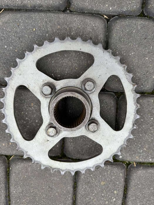Suzuki LTZ 400 Piasta zebatki tyl OEM 2003-2008