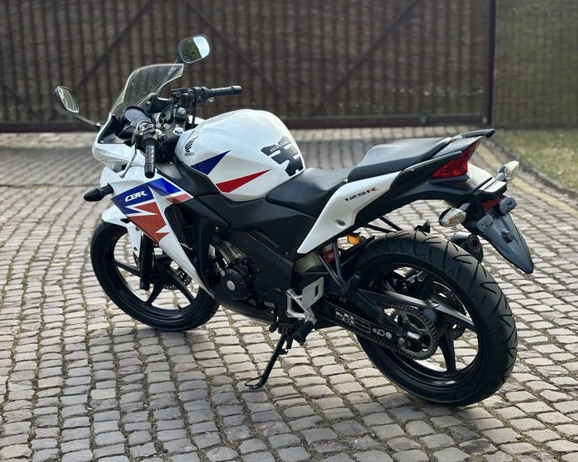 HONDA CBR 125, Jc50 Kat. A1/B, Motocykl 125cm3! (YZF MT DUKE)