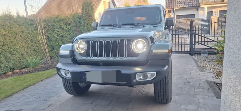 Jeep Wrangler Sahara 2024