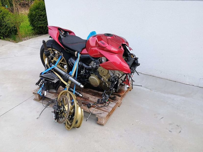Ducati Streetfighter V4, 20r ABS