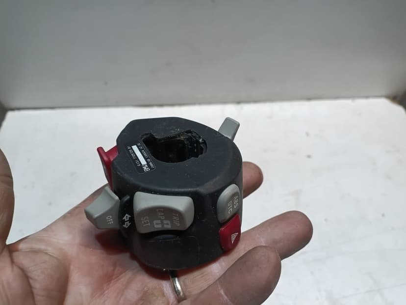 BMW s1000rr przełącznik