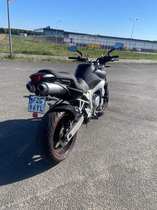Yamaha FZ6 N Naked dużo akcesoriów
