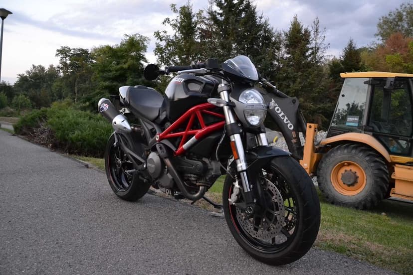 Ducati Monster 796 ABS A2