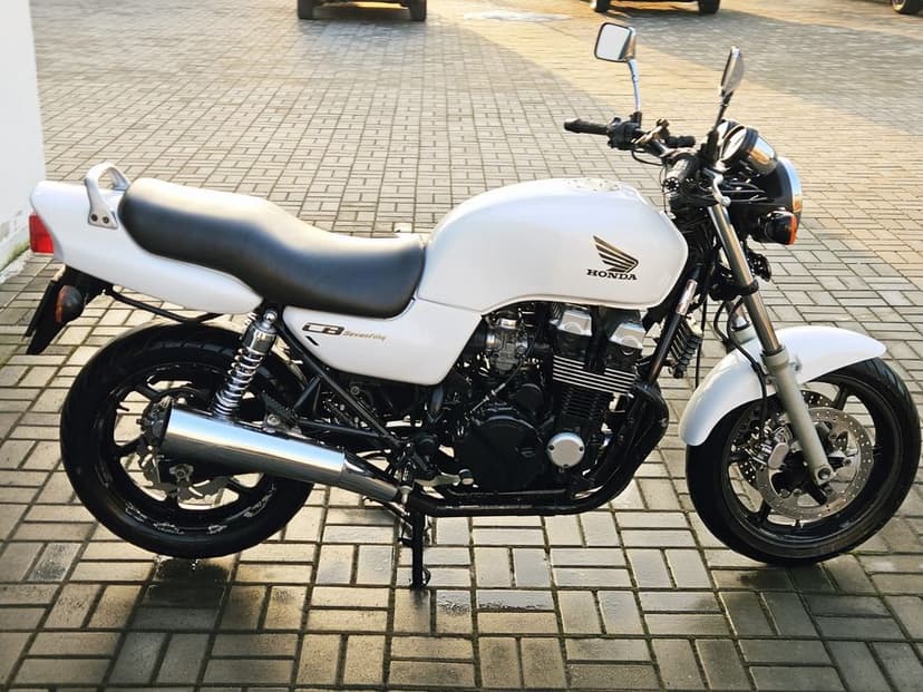 Honda CB 750 Seven Fifty