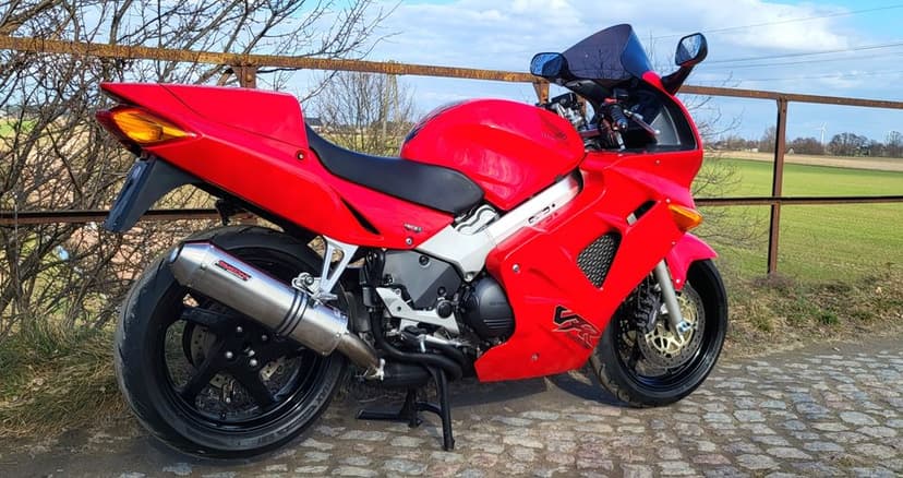 Honda VFR 800 FI ! 1998 ! Stan BDB ! Przygotowana do sezonu ! Niemcy !