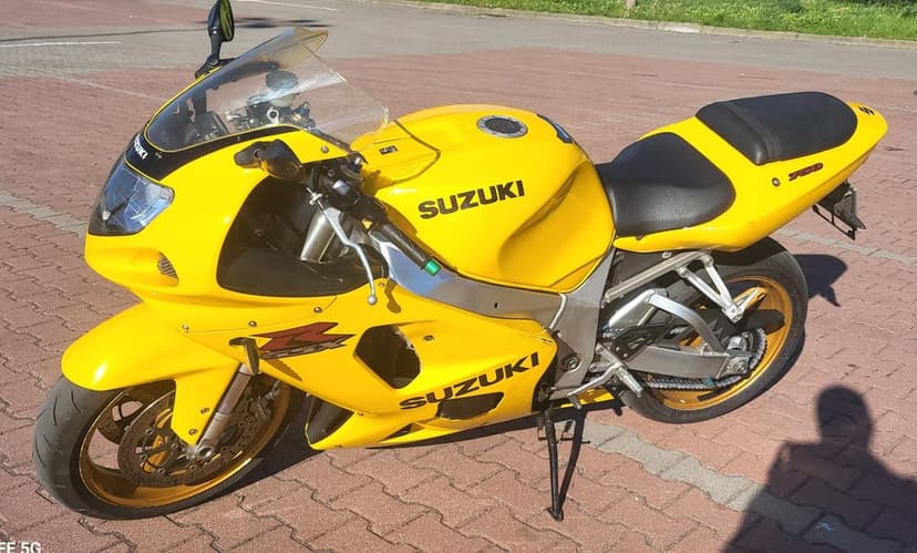Suzuki GSX-R K3 750 Doinwestowane
