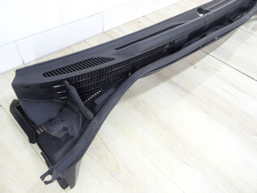 podszybie toyota land cruiser j200 55784-60050