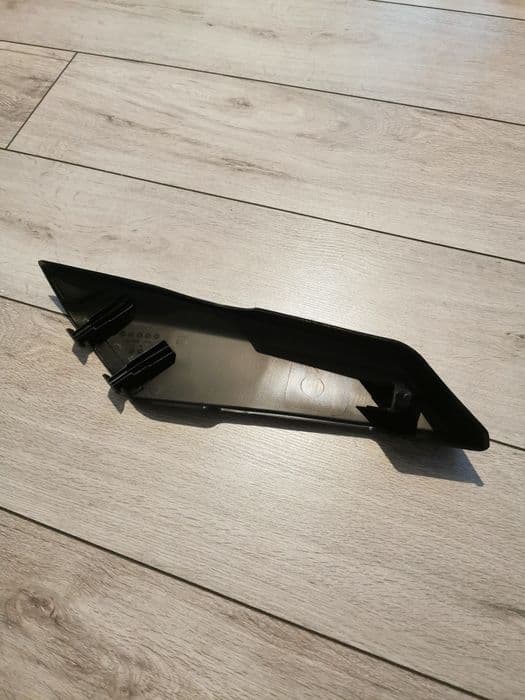 Can am Maverick x3 Osłona wlewu paliwa owiewka nakładka panel