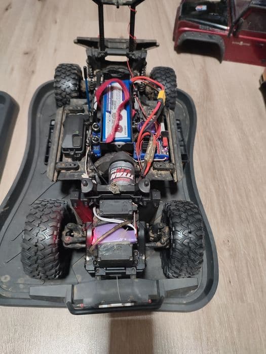 TRAXXAS TRX-4 Land Rover Defender 4WD 1/10