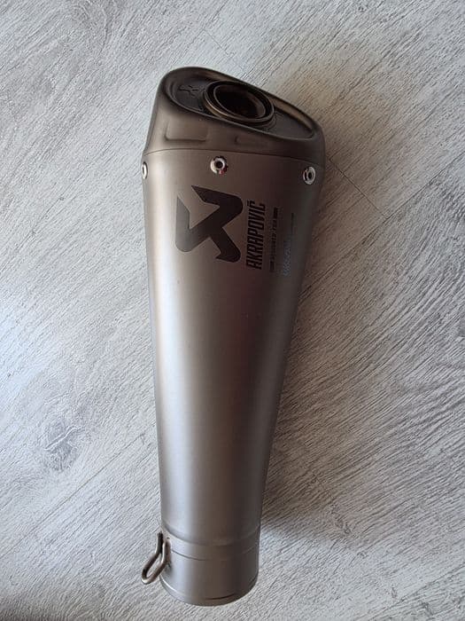 Akrapovic Ducati streetfighter v4s