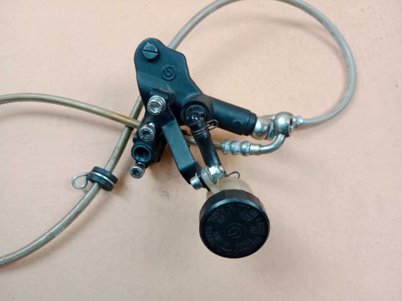 Aprilia RSV 1000 Tuono Pompa Sprzęgła 04-10