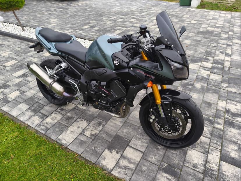 Yamaha fz1s ABS/akrapovic 09r